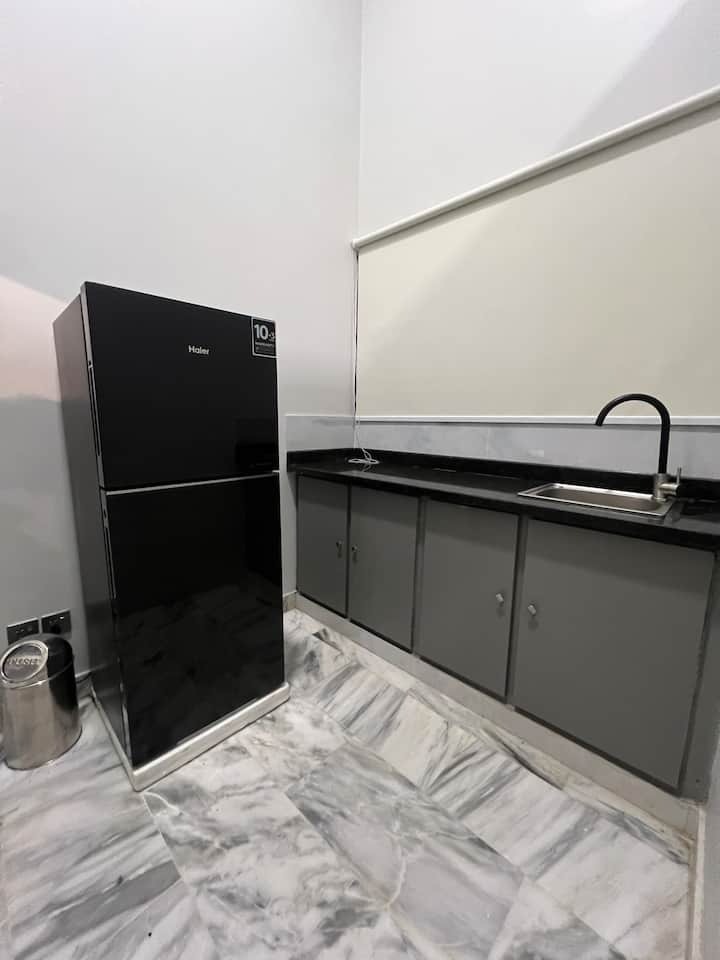 9 Bedroom Near Aga Khan, Dhoraji