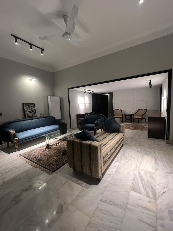 9 Bedroom Near Aga Khan, Dhoraji