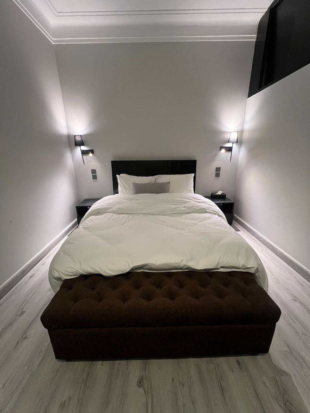 9 Bedroom Near Aga Khan, Dhoraji