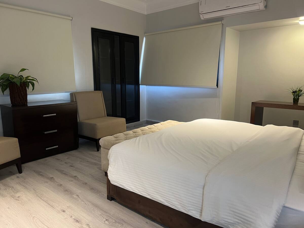 9 Bedroom Near Aga Khan, Dhoraji