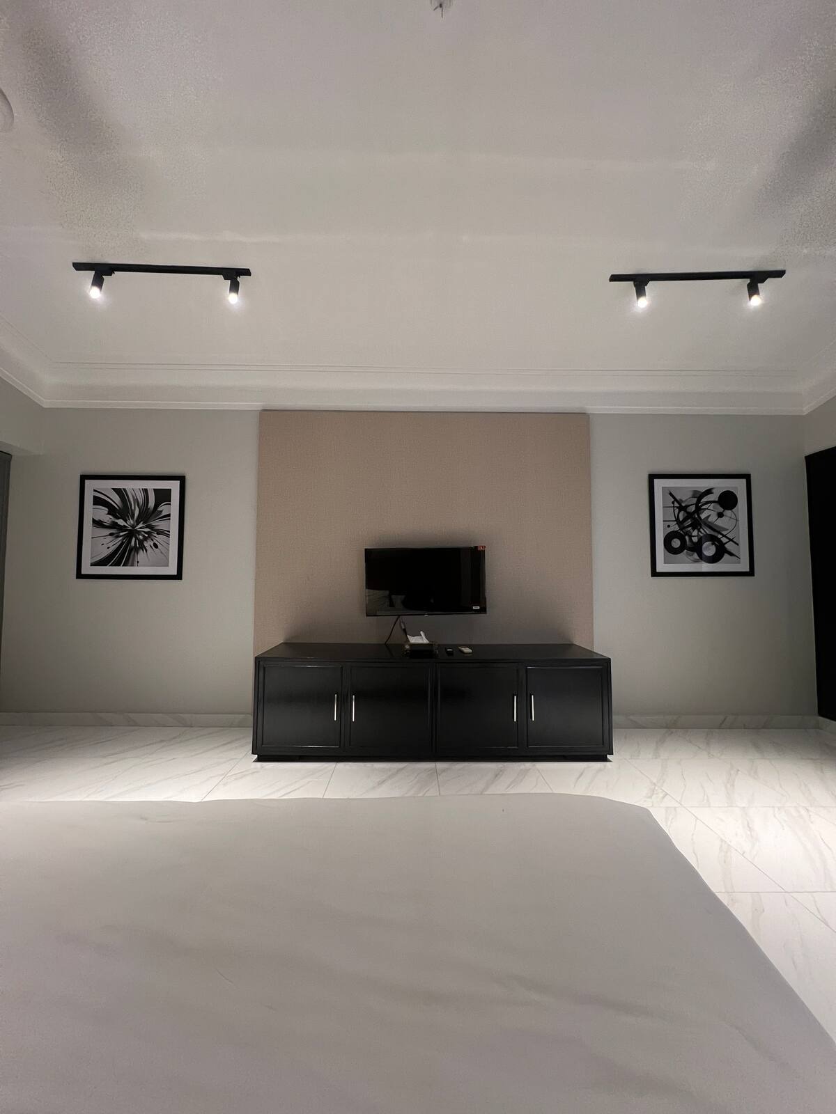 9 Bedroom Near Aga Khan, Dhoraji