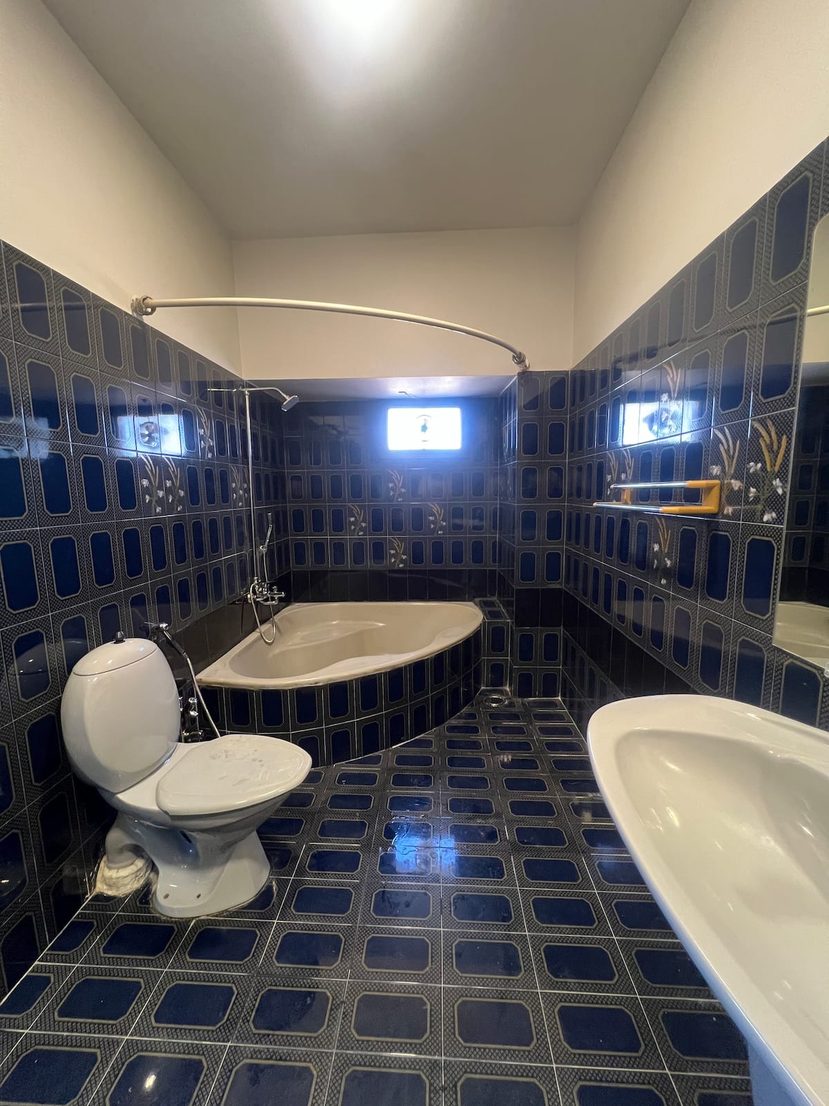 2 Bedroom 2nd Floor in Dhoraji Villa (Aga Khan)