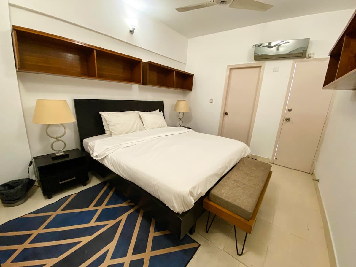 2 Bedroom Apartment in DHA near SeaView
