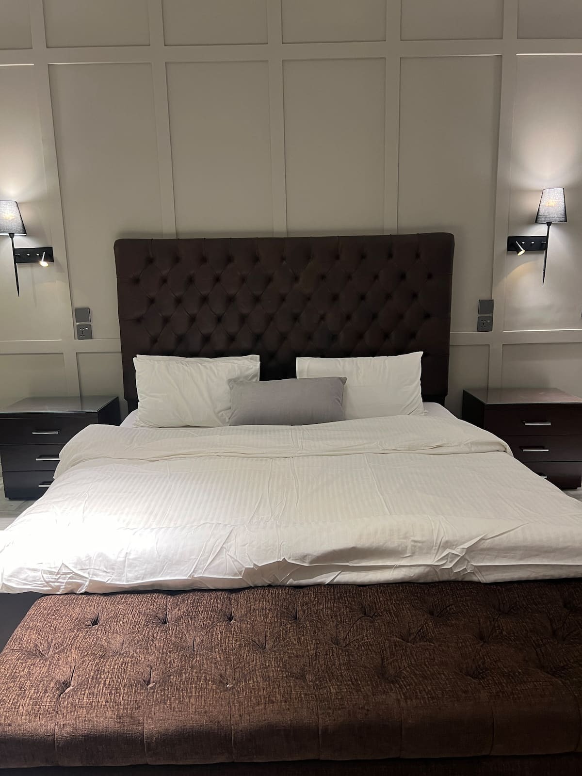 1 Bedroom Stylish Room on Ground Floor Next to Aga Khan